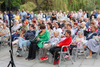 "W krainie uśmiechu" - koncert w Parku im. Miasta Roth
