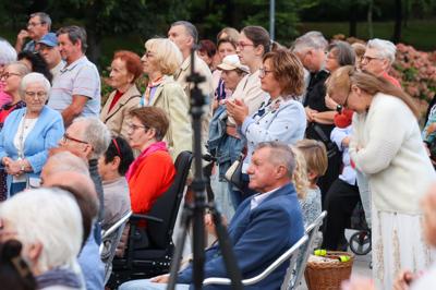 "W krainie uśmiechu" - koncert w Parku im. Miasta Roth