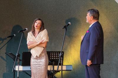 "W krainie uśmiechu" - koncert w Parku im. Miasta Roth