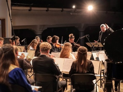 KONCERT NOWOROCZNY w wykonaniu ORKIESTR RCK pod dyr. HENRYKA KRÓTKIEGO