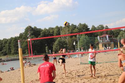 Rodzinny turniej siatkówki plażowej