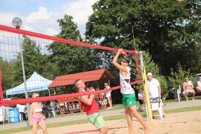 Rodzinny turniej siatkówki plażowej