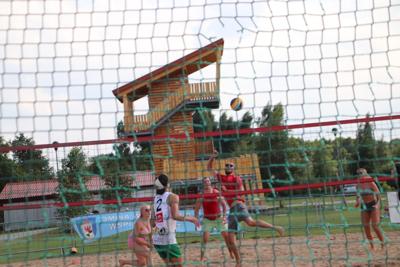 Rodzinny turniej siatkówki plażowej