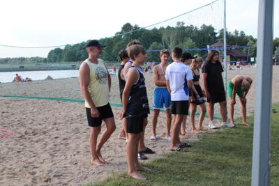 Rodzinny turniej siatkówki plażowej
