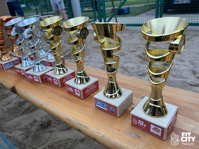 Noc Sportowa - Turniej Trójek Siatkarskich