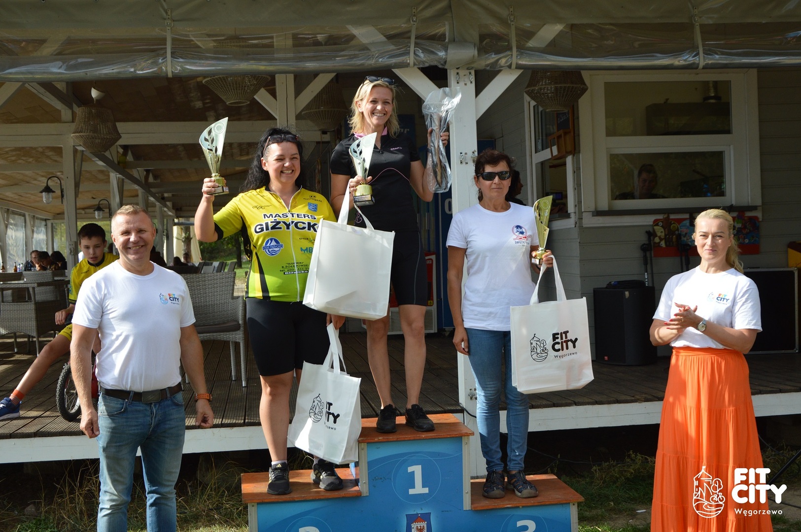 Podium zawodniczek cyklocrossu 2023