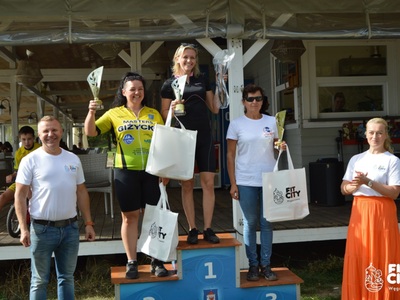 Podium zawodniczek cyklocrossu 2023
