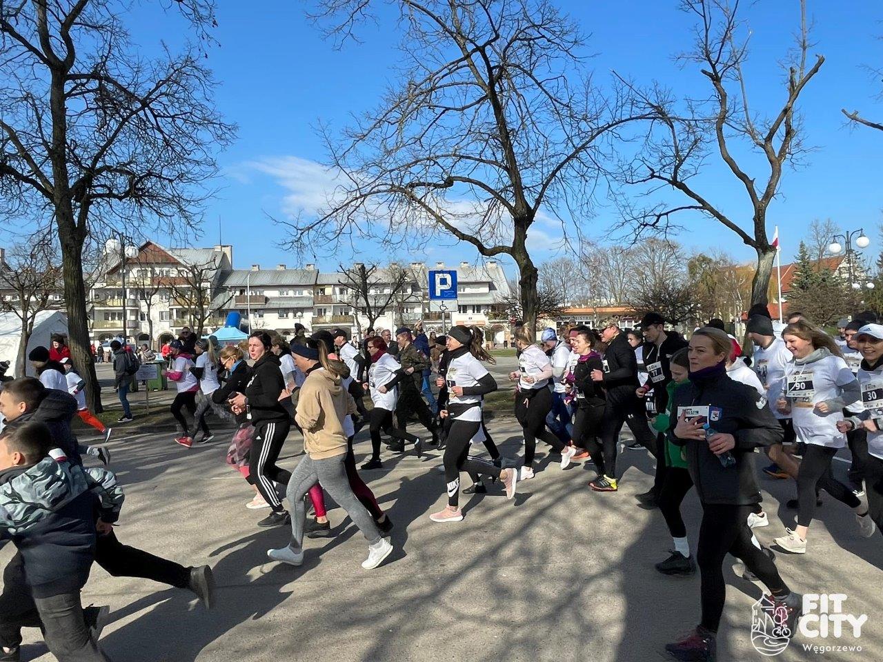 Start biegu Tropem Wilczym