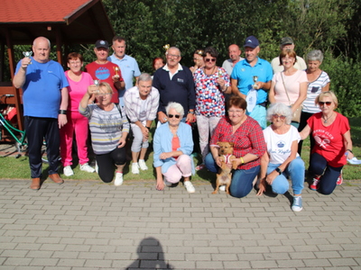 Uczestnicy turnieju boule