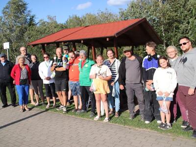 Uczestnicy turnieu w boule