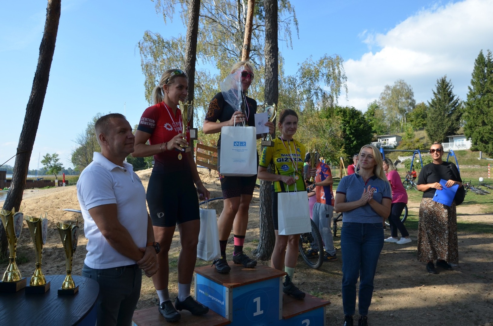 Podium kobiet w kategorii profii cyklocross 2024