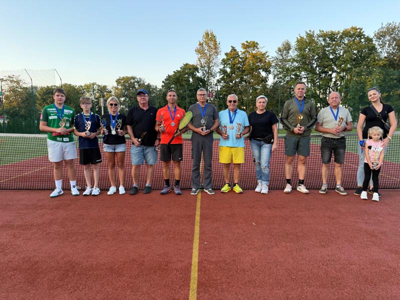 Zwyciezcy ligi tenisa ziemnego w deblu 2025