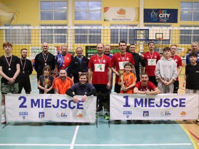 1 i 2 miejsce turnieju siatkówki