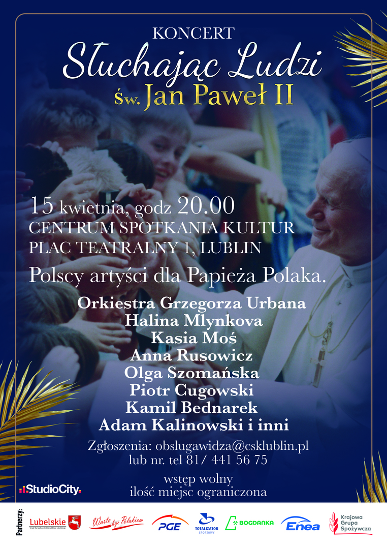 na zdjęciu Jan Paweł II witający ludzi
