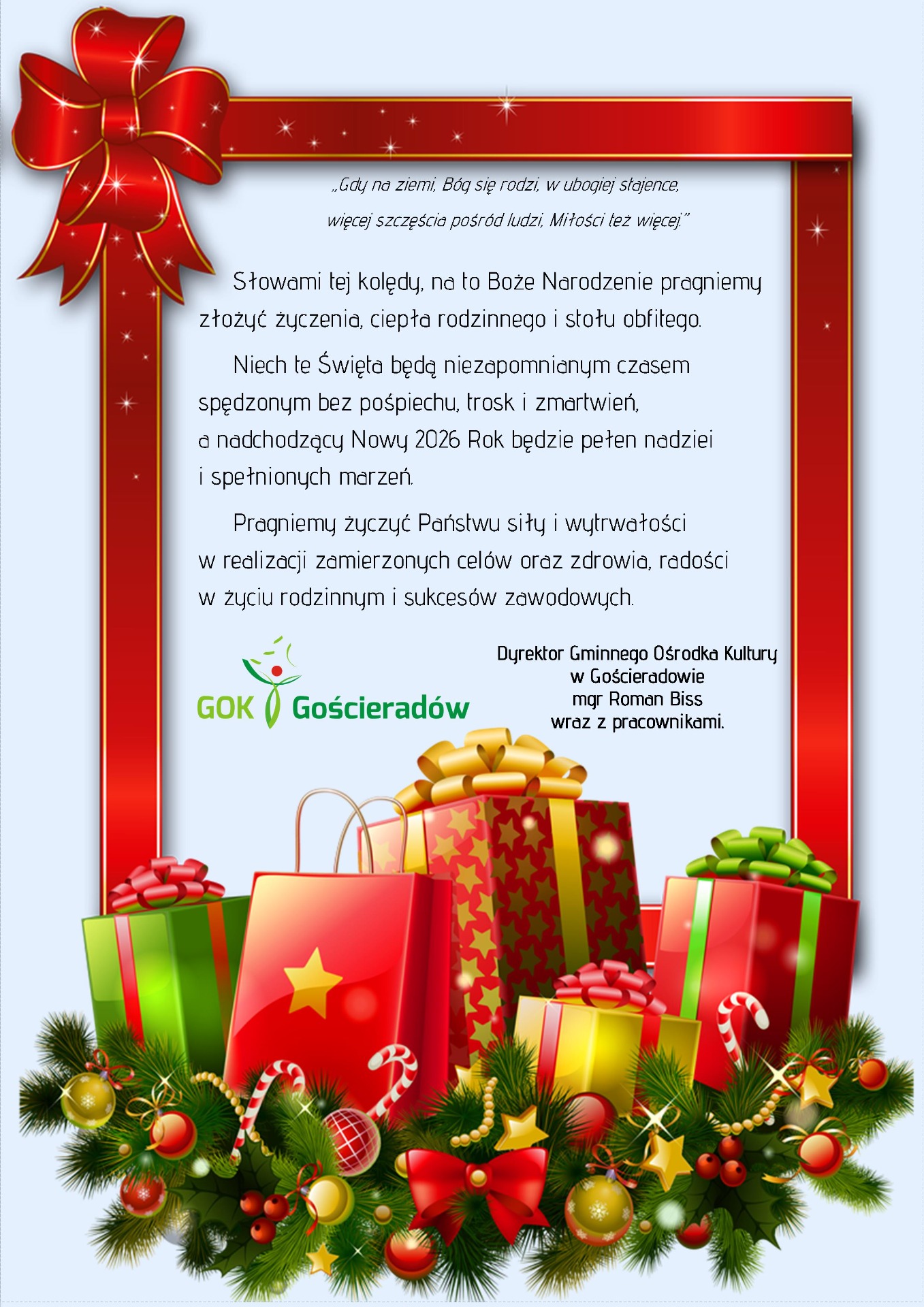 na pierwszym planie prezenty bożonarodzeniowe