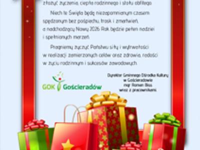 na pierwszym planie prezenty bożonarodzeniowe