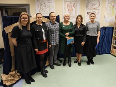 Zespół wręczający nagrody ze zwycięzcą