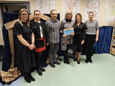 Zespół wręczający nagrody ze zwycięzcą