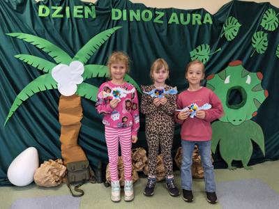 Grupa dzieci podczas zajęć