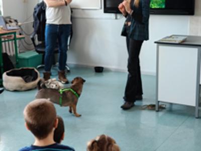 Opiekun i opiekunka psa Precla