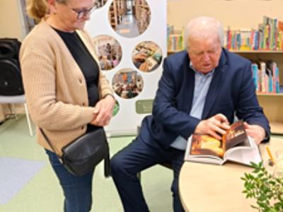 Marian Dziędziel i publiczność