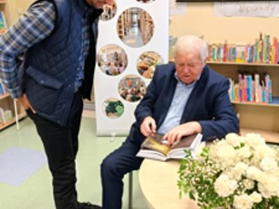 Marian Dziędziel i publiczność