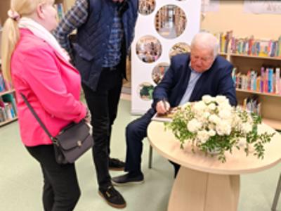Marian Dziędziel i publiczność