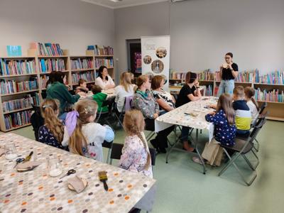 Prowadząca i uczestnicy warsztatów