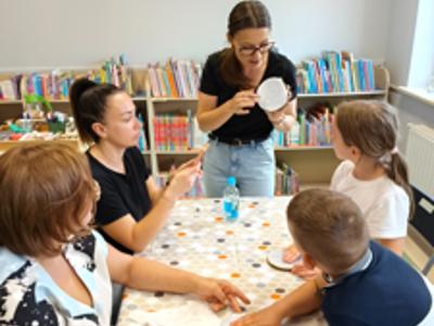 Prowadząca i uczestnicy warsztatów