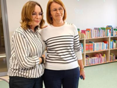Wioletta Sawicka podczas podpisywania książek i rozmów z czytelnikami