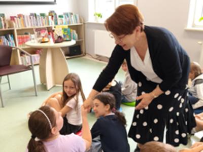 XXIV Ogólnopolski Tydzień Czytania Dzieciom. Dzień 1 - Czytający witający się z dziećmi