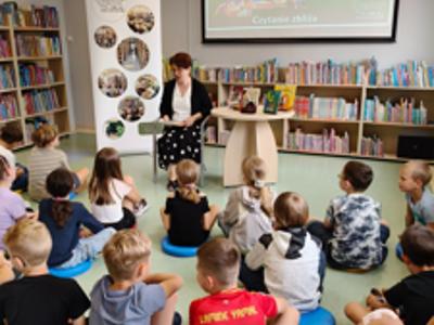XXIV Ogólnopolski Tydzień Czytania Dzieciom. Dzień 1 - Czytający i dzieci