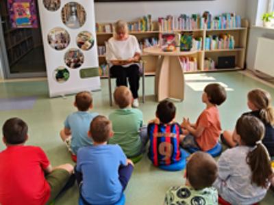 XXIV Ogólnopolski Tydzień Czytania Dzieciom. Dzień 3 - Czytający i dzieci
