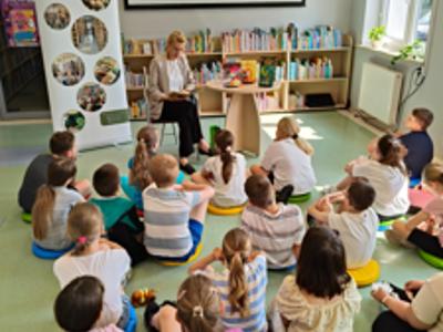 XXIV Ogólnopolski Tydzień Czytania Dzieciom. Dzień 4 - Czytający i dzieci