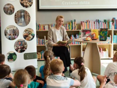 XXIV Ogólnopolski Tydzień Czytania Dzieciom. Dzień 4 - Czytający i dzieci