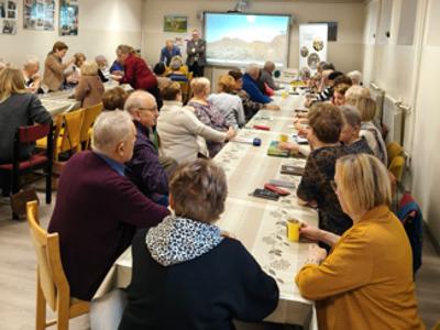  „Tułacze dzieci” – wykład dr. Pawła Głuszka dla studentów GUTW