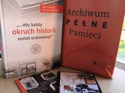 „Tułacze dzieci” – wykład dr. Pawła Głuszka dla studentów GUTW - książki