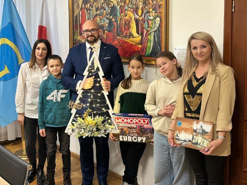 MINIATURA_DZIECI_Z_ŻYCZENIAMI