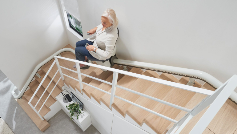 MINIATURA_KRZESEŁKO