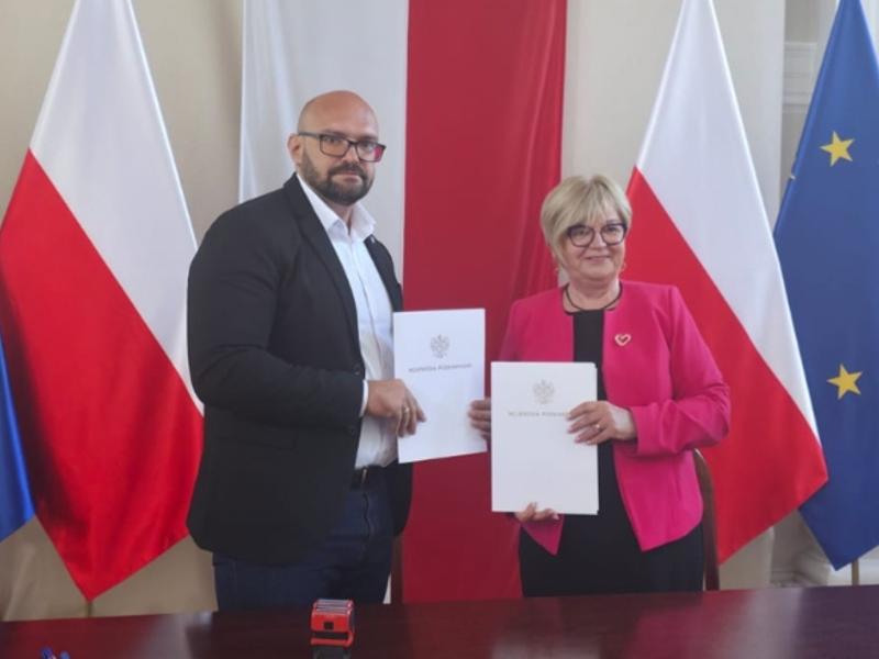 PODPISANIE_UMOWY_KLUB_SENIORA_2025