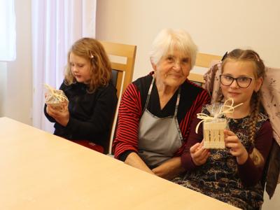 SPOTKANIE_POKOLEŃ_PRZY_STOLE_14