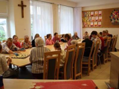 SPOTKANIE_POKOLEŃ_PRZY_STOLE_18