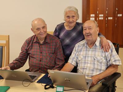 SENIORZY AKTYWNIE I Z PASJĄ