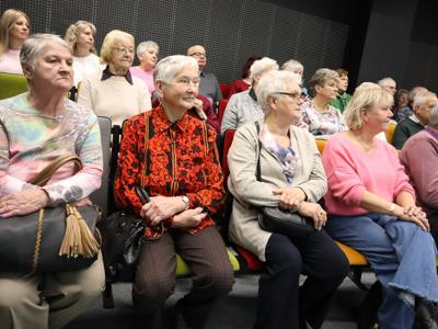 SENIORZY W PODKARPACKIM CENTRUM NAUKI ŁUKASIEWICZA