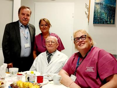 ldr n. med. Cezary Iwaszkiewicz z Oddziału Reumatologii, Układowych Chorób Tkanki Łącznej i Immunoterapii Chorób Reumatycznych