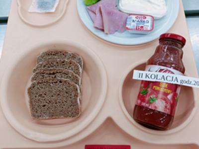 Posiłek na dzień 28.02.2025 roku - kolacja dieta cukrzycowa- dieta z ograniczeniem łatwo przyswajalnych węglowodanów