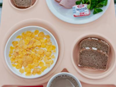 Posiłek na dzień 22.04.2025 roku - śniadanie dieta cukrzycowa - dieta z ograniczeniem łatwo przyswajalnych węglowodanów