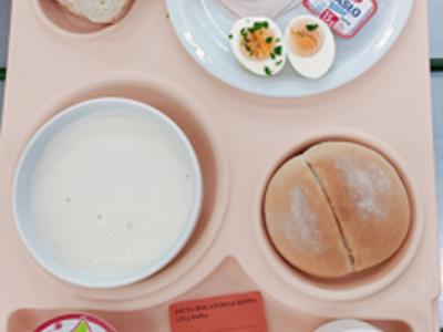 Posiłek na dzień 19.05.2025 roku - śniadanie dieta łatwostrawna bogatobiałkowa.