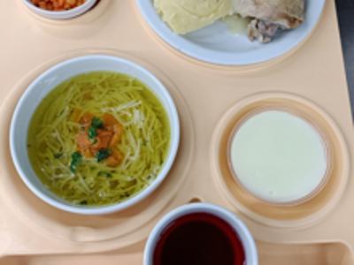 Posiłek na dzień 28.05.2025 roku - obiad dieta łatwostrawna bogatobiałkowa.