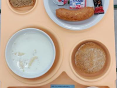 Posiłek na dzień 09.06.2025 roku - śniadanie dieta podstawowa.